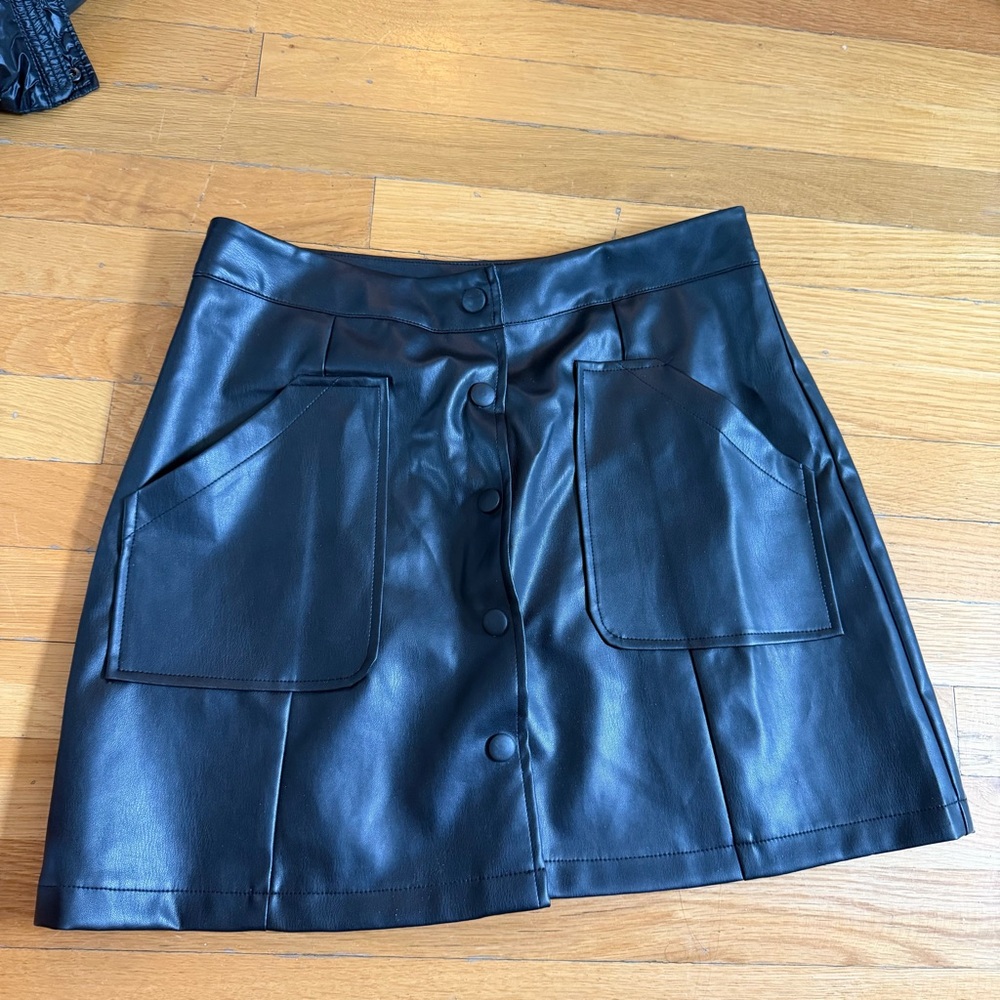 Women's Black Faux Leather Button-Front Mini Skirt